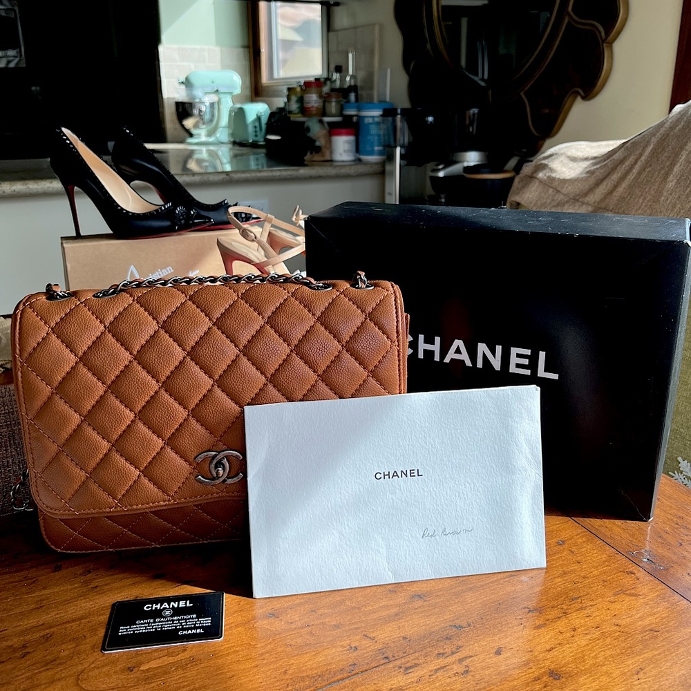 💙. S O L D -  CHANEL  -All inclusive: box, care booklet, dust cloth, dustbag.